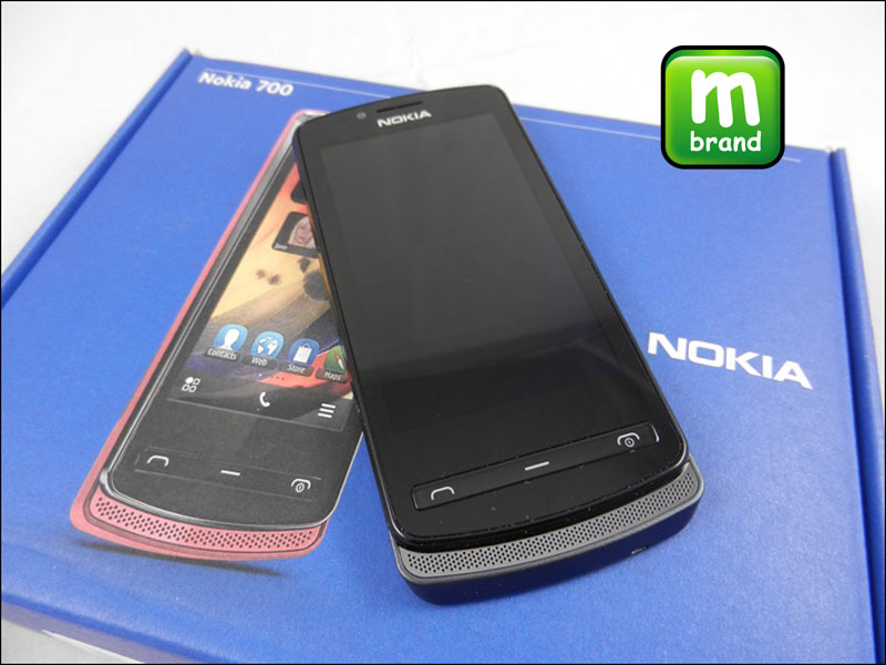 Nokia 700