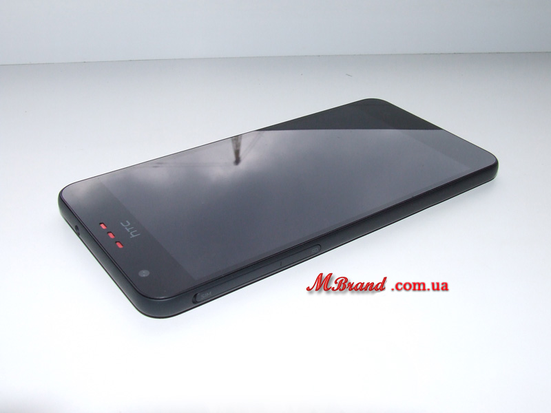 HTC Desire 825